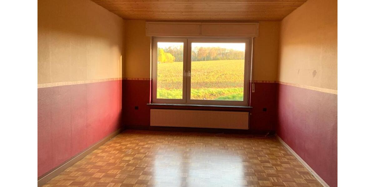 Erdgeschoßwohnung Lage - 4 Zimmer, 95 m&sup2;, 710&euro; | Angebot:26327012