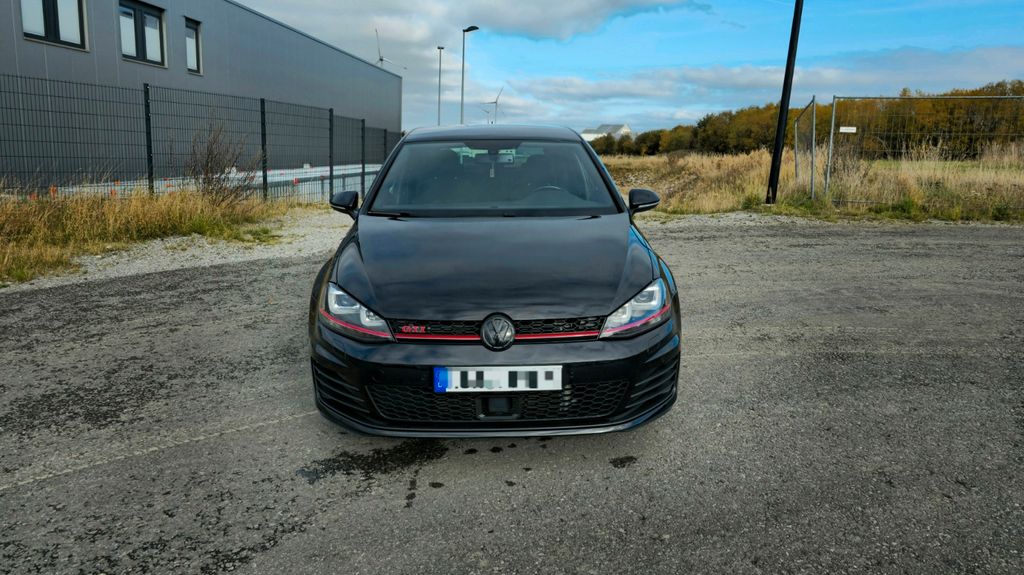 VW Golf 119.328 km 17.450 &euro; Brilon 59929