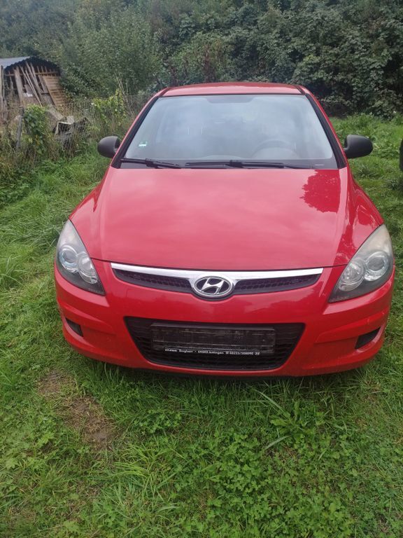 Hyundai i30 189.000 km 2.200 € Nersingen 89278