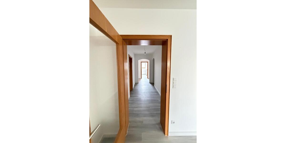 Dachgeschoßwohnung Bad Rothenfelde - 3 Zimmer, 97 m&sup2;, 980&euro; | Angebot:26624885
