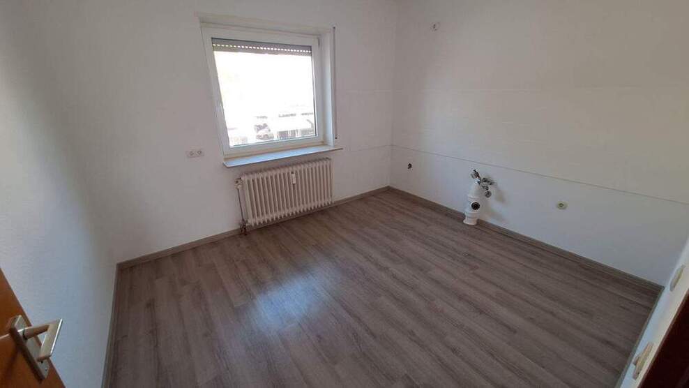 Limburgerhof - Große 2 Zimmerwohnung mit Balkon in zentraler Lage