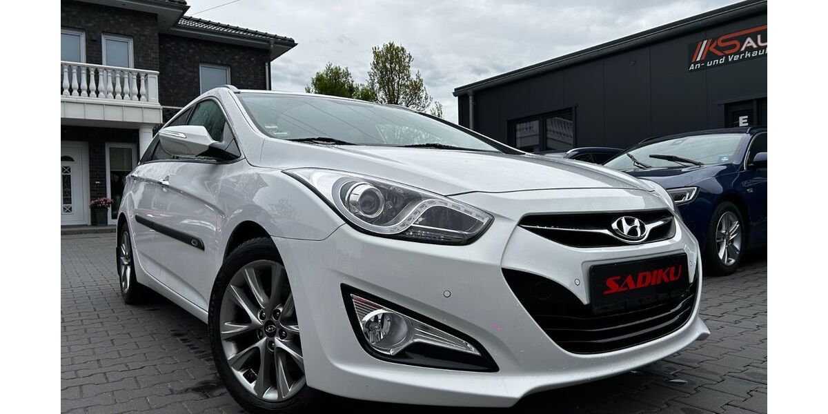 Hyundai i40 240.000 km 5.450 &euro; Westoverledingen 26810