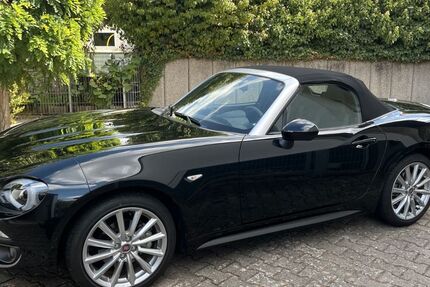 Fiat 124 Spider 15.000 km 25.900 &euro; Ubstadt-Weiher 76698