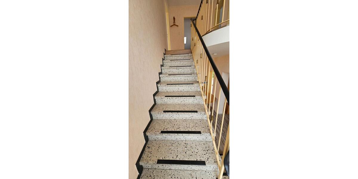 Einfamilienhaus Vellmar - 9 Zimmer, 165 m&sup2;, 439.000&euro; | Angebot:26857843