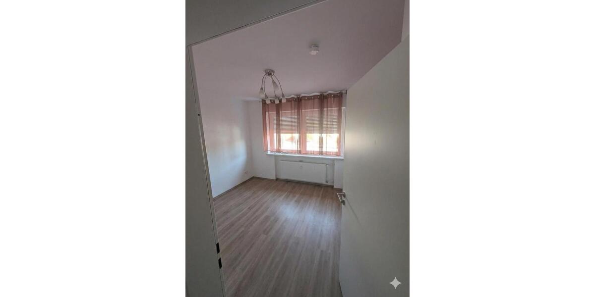Erdgeschoßwohnung Ampfing - 3 Zimmer, 82 m&sup2;, 950&euro; | Angebot:26393669
