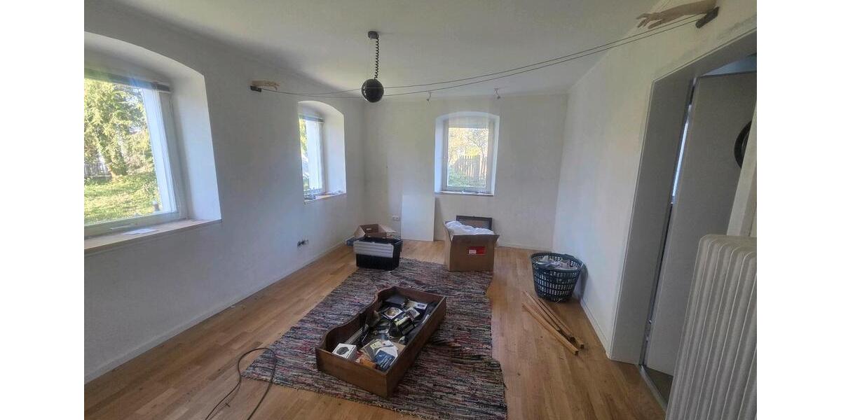 Einfamilienhaus Helmbrechts - 10 Zimmer, 200 m&sup2;, 170.000&euro; | Angebot:24239247