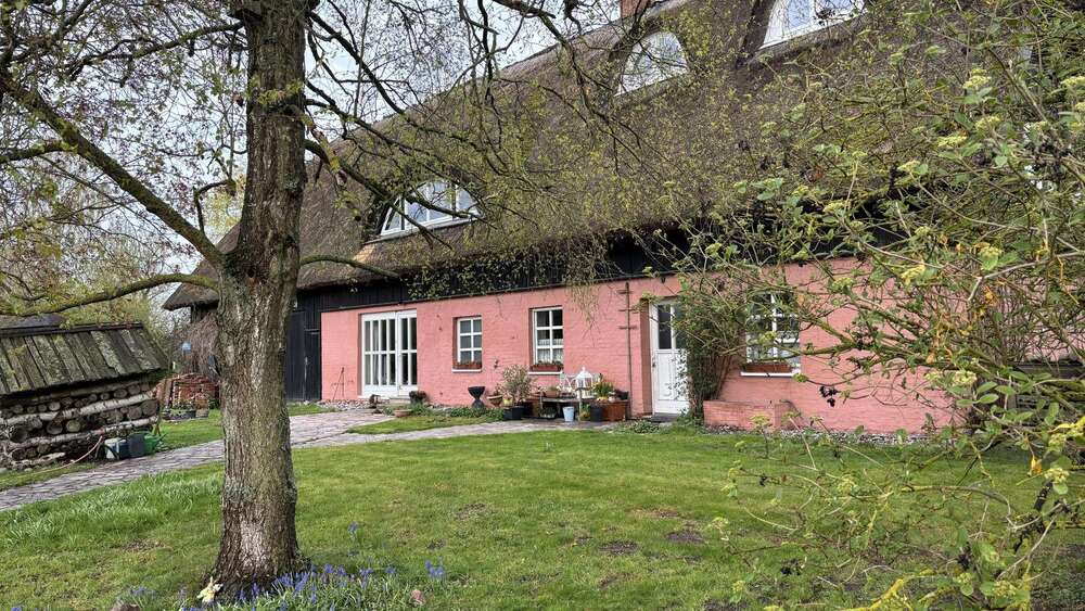Einfamilienhaus Penzlin - 9 Zimmer, 500 m&sup2;, 560.000&euro; | Angebot:25180804