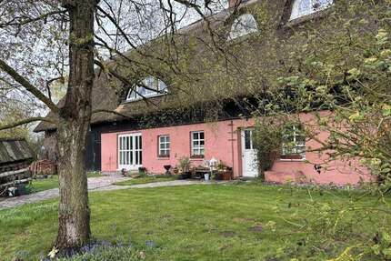 Haus Penzlin - 9 Zimmer, 500 m&sup2;, 560.000&euro; | Angebot:25180804