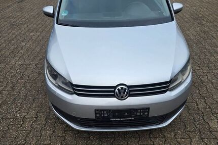 VW Touran 179.000 km 6.800 &euro; Aachen 52068