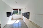 Uninähe! Helle Etagenwohnung mit großzügigem Balkon