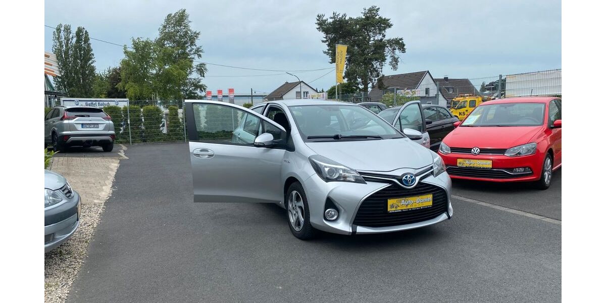 Toyota Yaris 255.000 km 5.700 &euro; Bonn 53227
