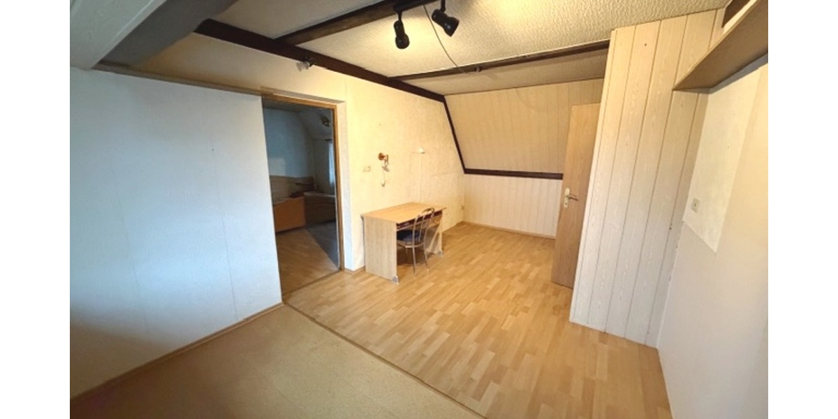 Einfamilienhaus mit Modernisierungsbedarf in zentraler Lage von Marbach 5.5 zimmer