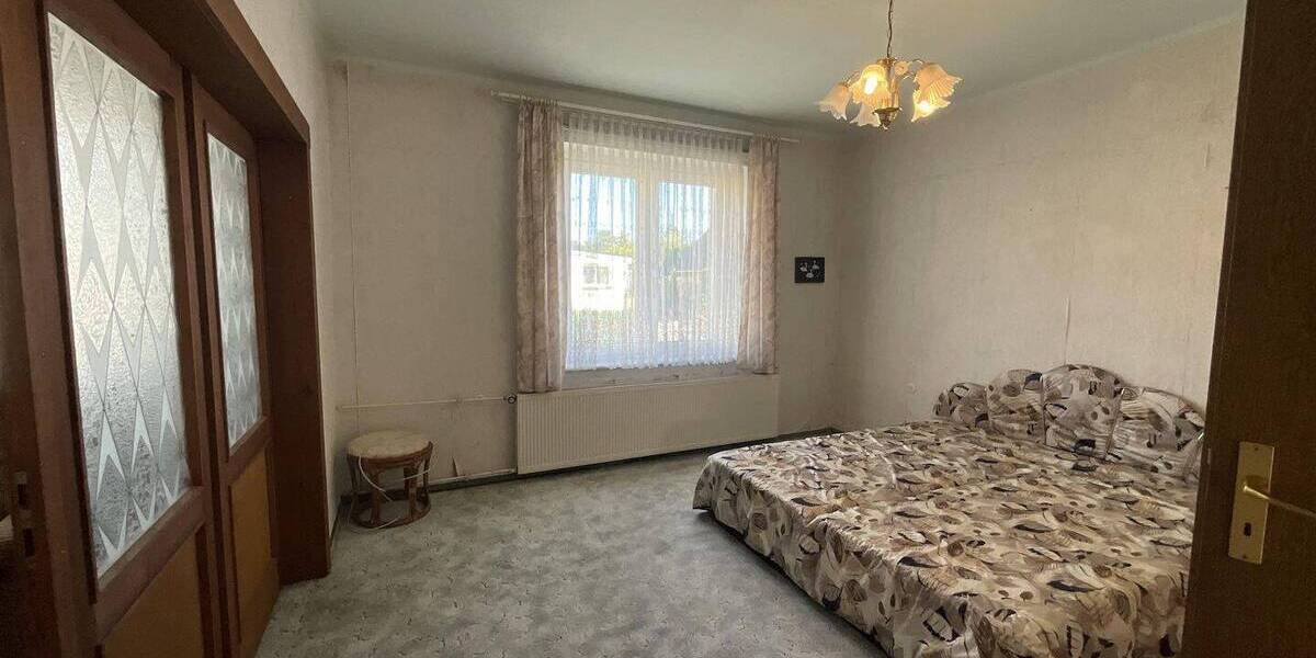 Einfamilienhaus Schenkendöbern Sembten - 7 Zimmer, 188 m&sup2;, 79.000&euro; | Angebot:25685823
