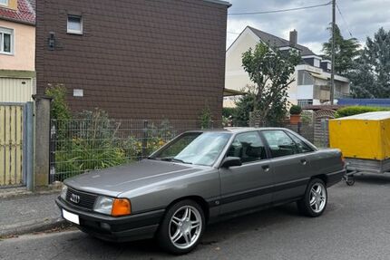 Audi 100