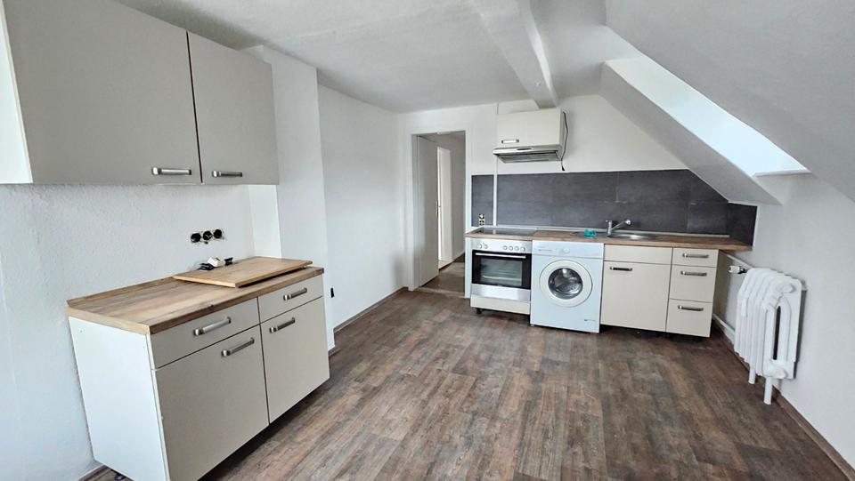2,5-Zimmer Dachgeschosswohnung im Altbau 2 zimmer