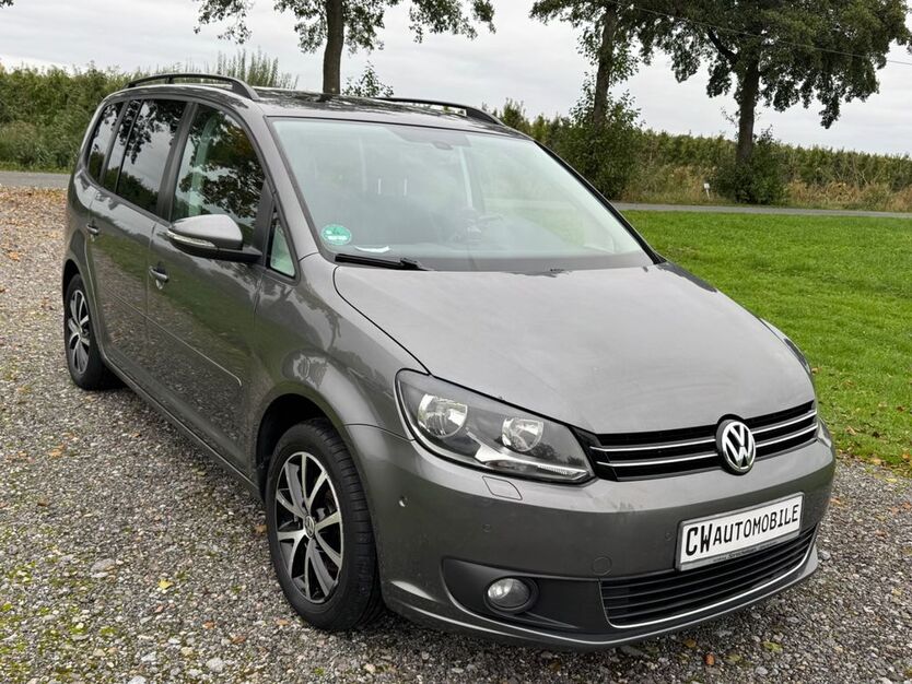 VW Touran 228.448 km 4.750 € Drochtersen -Hüll 21706