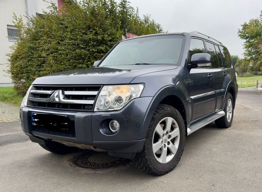 Mitsubishi Pajero 260.000 km 13.000 € Freigericht 63579
