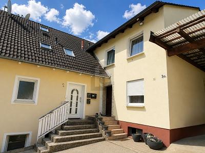 SOLIDES INVESTMENT MIT ENTWICKLUNGSPOTENTIAL - Mehrfamilienhaus, Wohnhaus Mainburg | Angebot:27102080