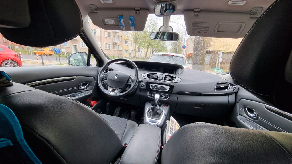 Renault Scenic 180.000 km 5.299 &euro; Chemnitz 09131