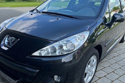 Peugeot 207 163.000 km 1.990 &euro; Mering 86415