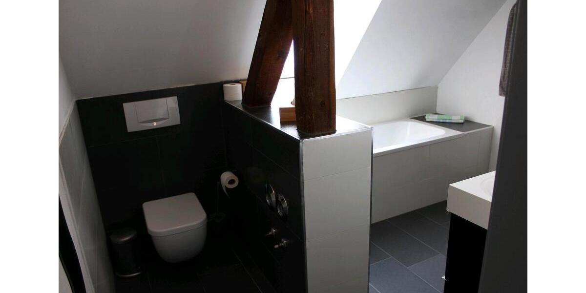 Dachgeschoßwohnung Jena - 3 Zimmer, 75 m&sup2;, 1.160&euro; | Angebot:26413419