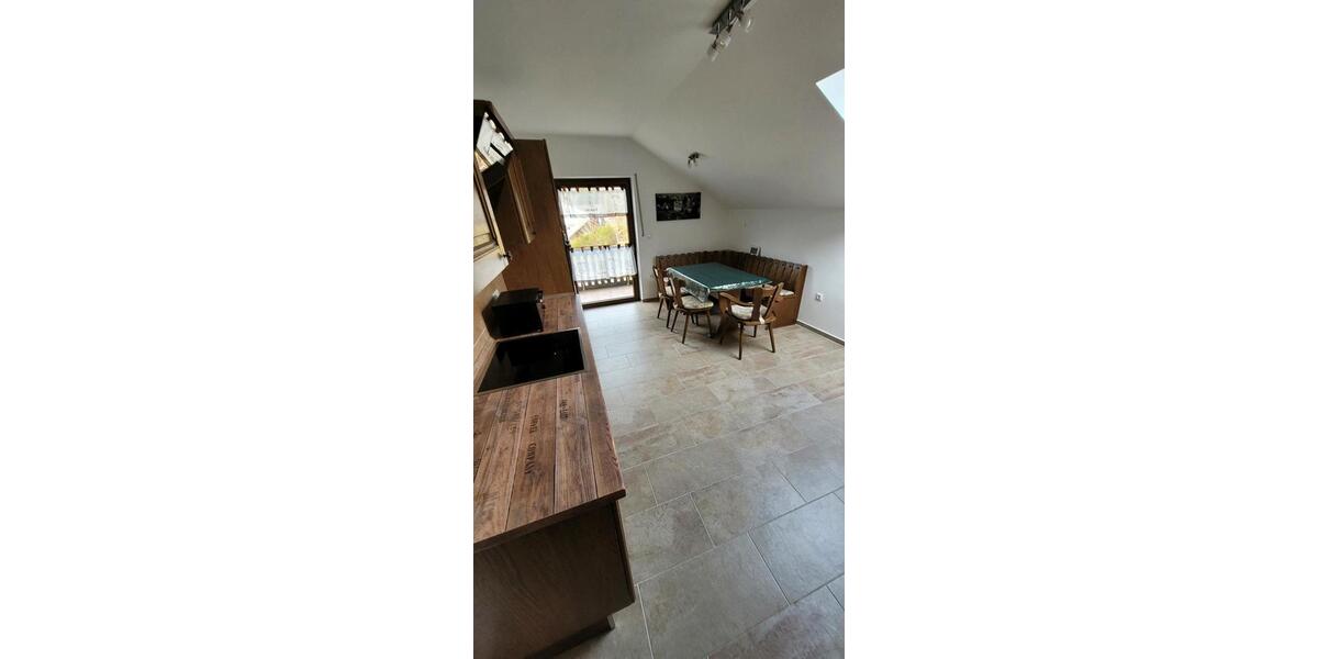 Etagenwohnung Bad Laasphe - 5 Zimmer, 130 m&sup2;, 700&euro; | Angebot:25221271