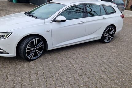 Opel Insignia 103.000 km 15.900 &euro; PADERBORN 33106