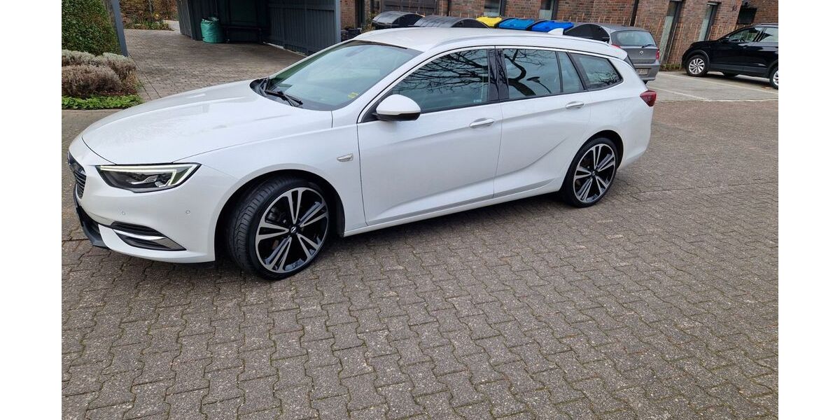 Opel Insignia 103.000 km 15.900 &euro; PADERBORN 33106