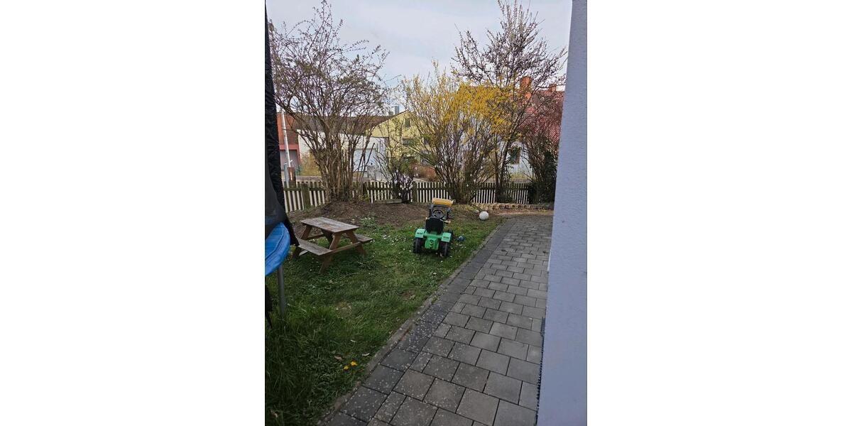 Einfamilienhaus Lisberg - 5.5 Zimmer, 140 m&sup2;, 1.150&euro; | Angebot:26041050