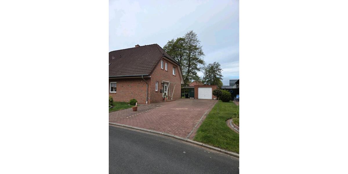 Doppelhaushälfte Papenburg - 3 Zimmer, 84 m&sup2;, 800&euro; | Angebot:26550073