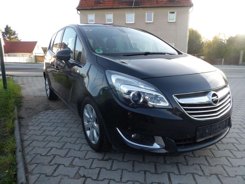 Opel Meriva 118.000 km 8.499 € Bautzen 02625