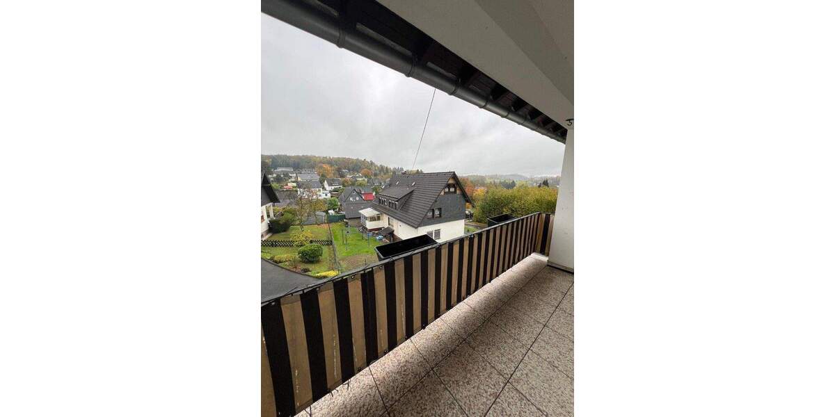 Gepflegte 3- Zimmerwohnung mit Garage und windgeschützter Süd-Loggia WE 4 3 zimmer