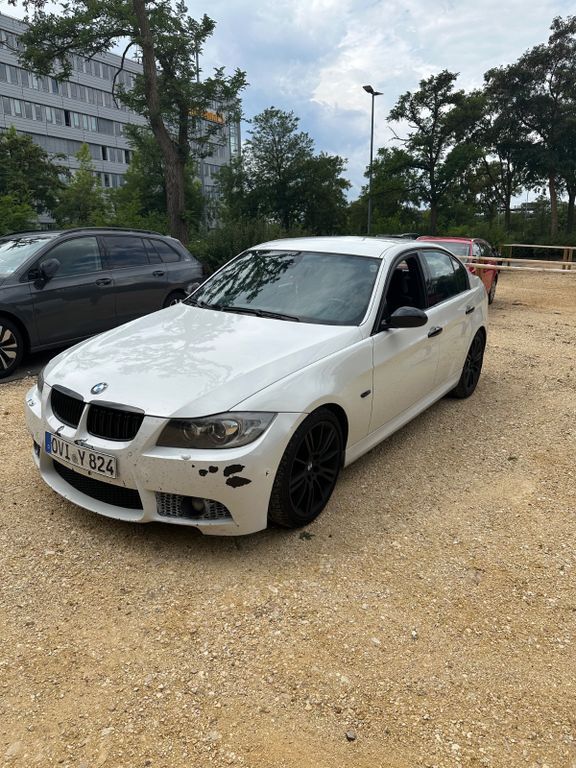 320