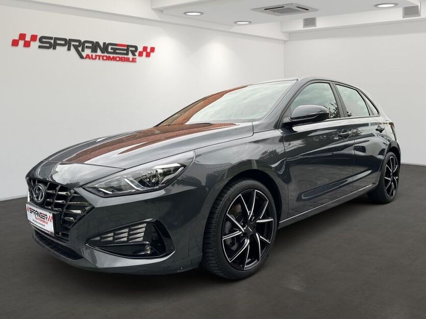 Hyundai i30 25.714 km 18.770 € Calden - Westuffeln 34379