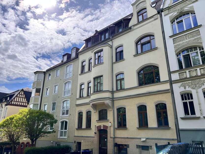Wohnung zum Mieten in Plauen 700 € 111.06 m²