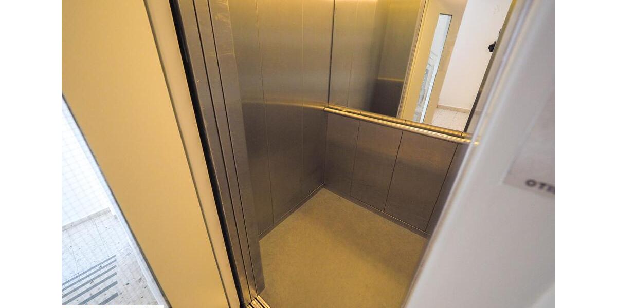 Etagenwohnung Saarbrücken Neue Bremm - 1 Zimmer, 25 m&sup2;, 320&euro; | Angebot:23217213