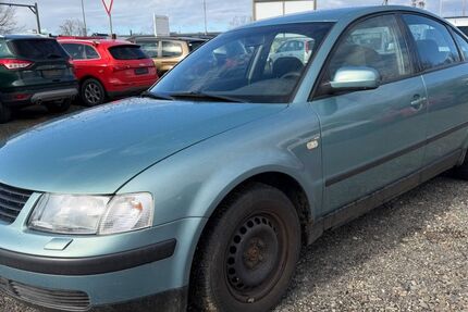 VW Passat 243.556 km 690 &euro; Elsterwerda 04910