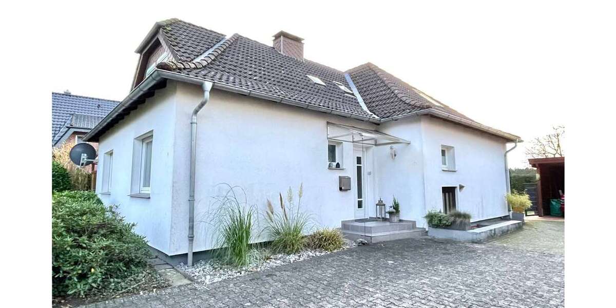 Haus zum Kaufen in Augustdorf 375.000 € 152 m² 6 zimmer