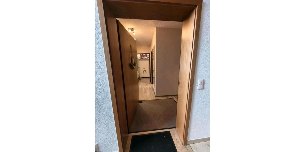 Etagenwohnung Altenkirchen (Westerwald) - 3 Zimmer, 100 m&sup2;, 245.000&euro; | Angebot:27071236