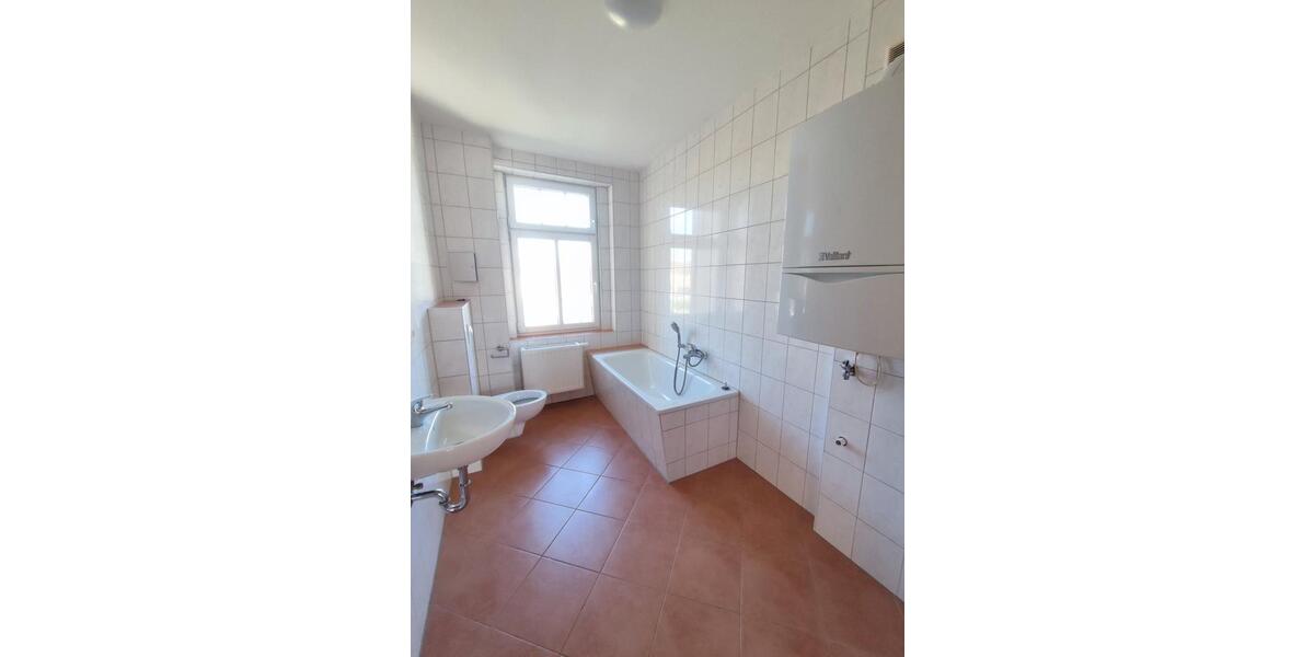 Etagenwohnung Löbau - 2 Zimmer, 68 m&sup2;, 456&euro; | Angebot:26545947