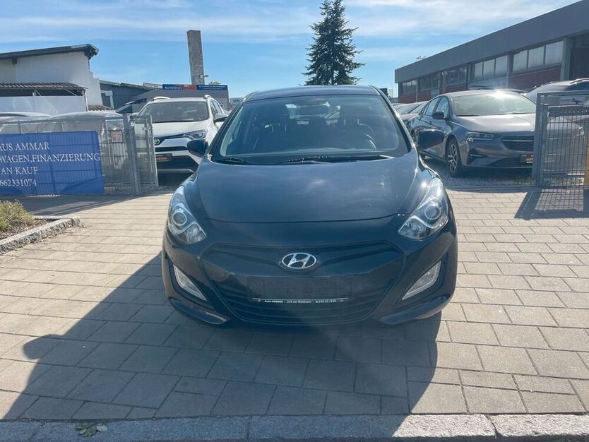 i30