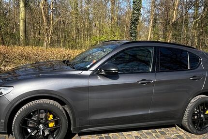 Alfa Romeo Stelvio 100.300 km 25.400 &euro; Köln 50933