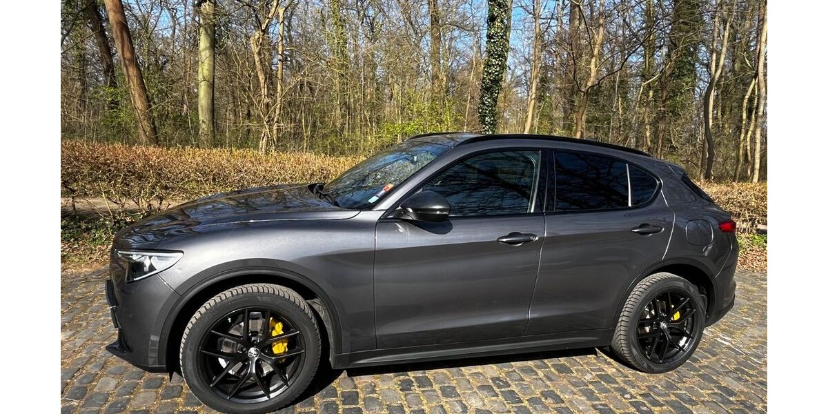 Alfa Romeo Stelvio 100.300 km 25.400 &euro; Köln 50933