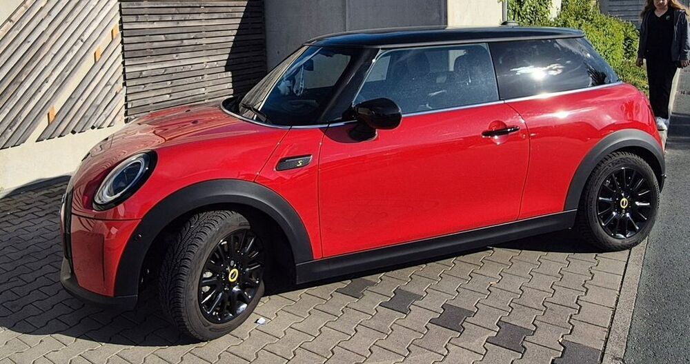 Cooper SE