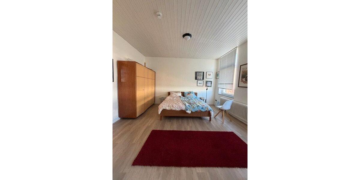 Etagenwohnung Wilhelmshaven - 5 Zimmer, 145 m&sup2;, 1.200&euro; | Angebot:26382279