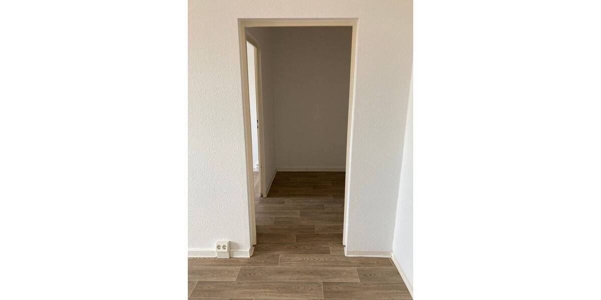 Etagenwohnung Gera Innenstadt - 4 Zimmer, 76 m&sup2;, 425&euro; | Angebot:26916693