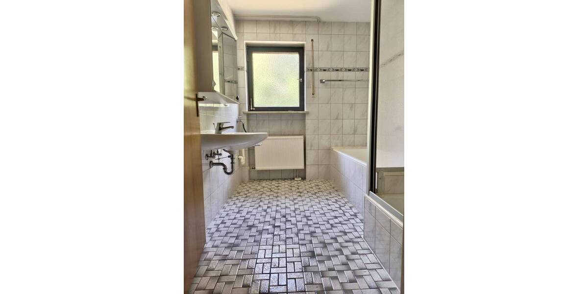 Mehrfamilienhaus, Wohnhaus Deggendorf - 6 Zimmer, 250 m&sup2;, 599.000&euro; | Angebot:26730527