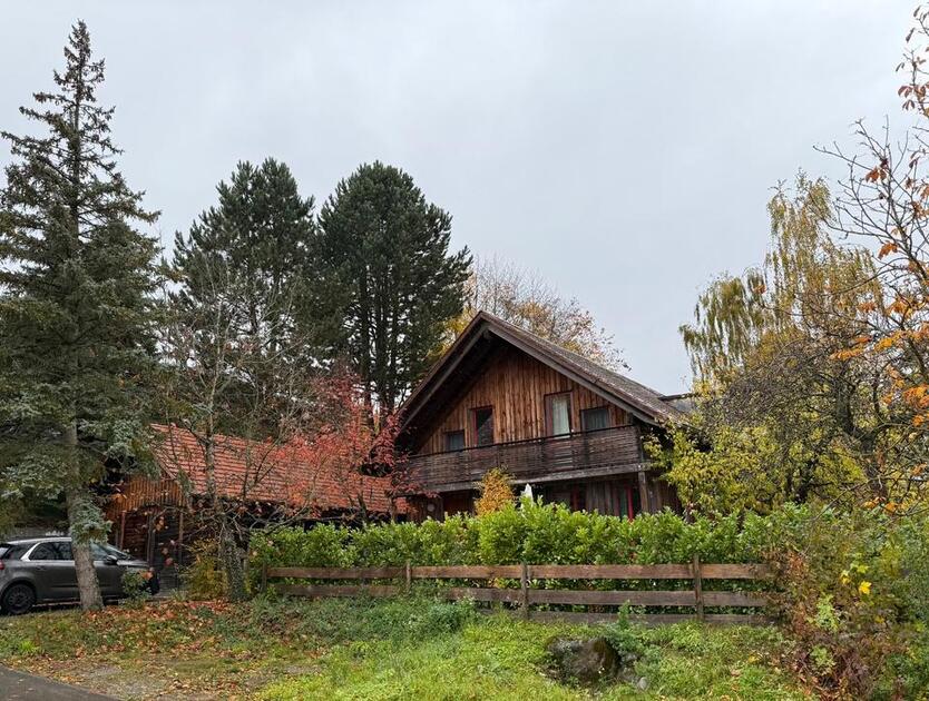 EFH zur Miete mit separater kleiner Einheit z. B. für Büro zimmer