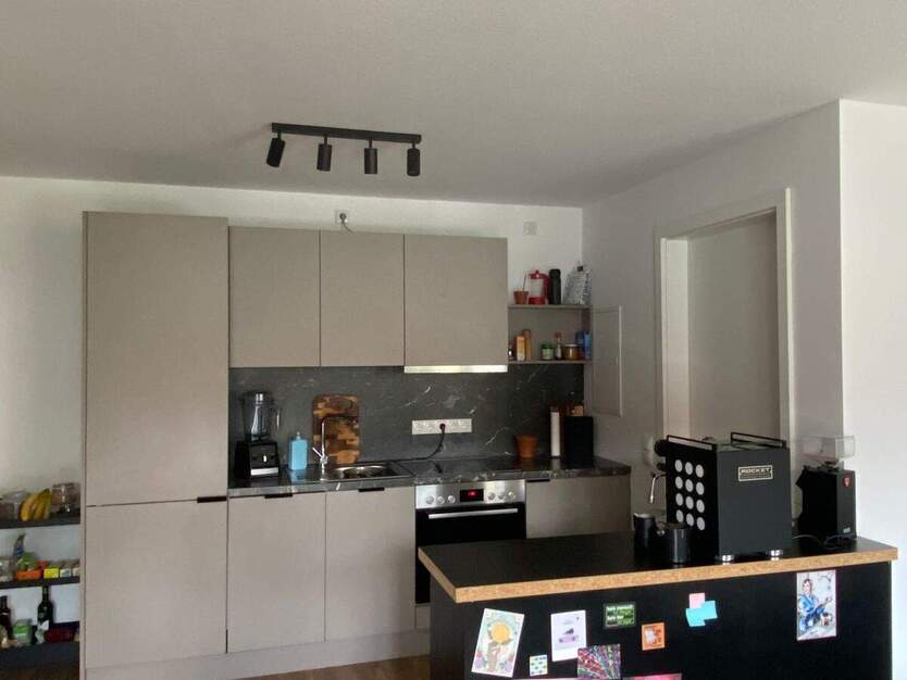 Moderne 2-Zimmer-Wohnung mit Einbauküche und großem Balkon! 2 zimmer