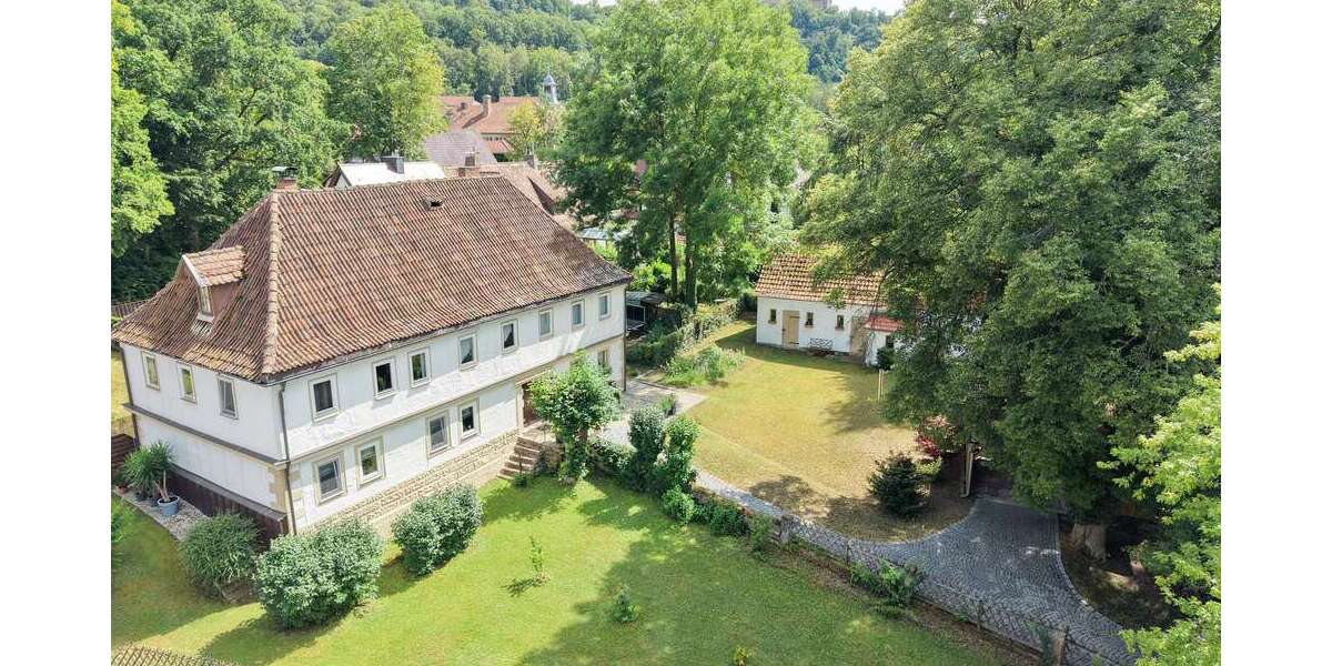 Einfamilienhaus Coburg - 10 Zimmer, 240 m&sup2;, 365.000&euro; | Angebot:27130020